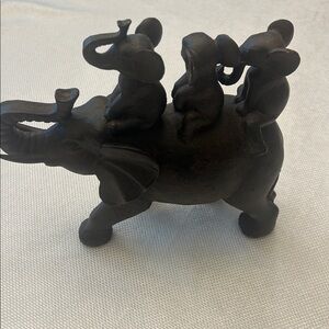 Brown Polyresin Elephant Family Decorative Sculpture
Size 10” X 10”